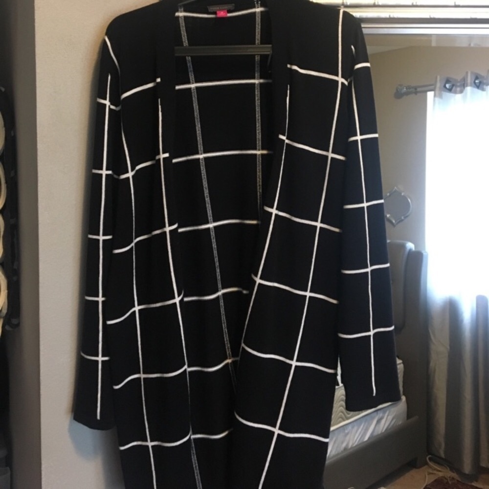 Vince Camuto Cardigan Sweater In Good Condition